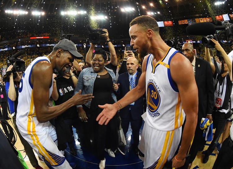 勇士球迷恨KD？杜兰特：他们永远无法从那些FMVP中恢复过来