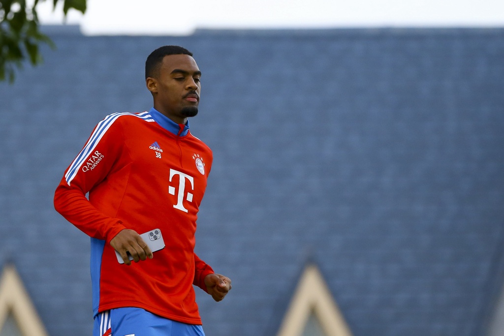 赫拉芬贝赫：在拜仁缺少比赛时间让我倍感煎熬，很自豪走出低谷