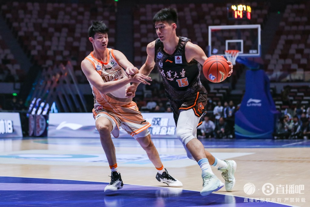 媒体人：杨曦皓和李苑鑫都还在福建队试训 状元将在他俩之间产生