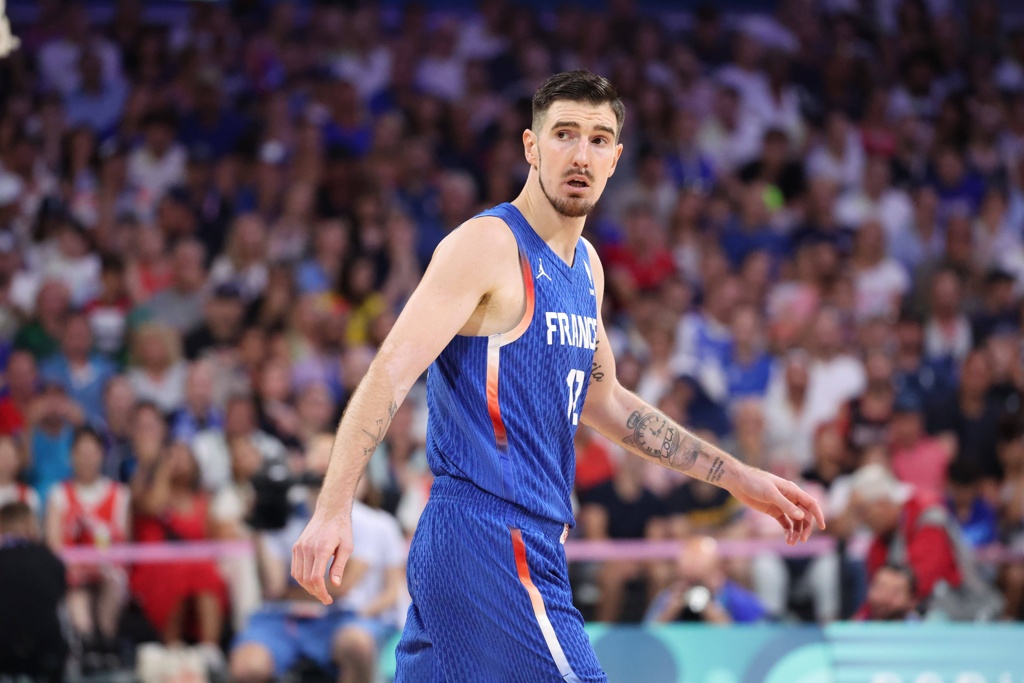 马刺旧将&奥运银牌得主！法国老将德科洛表示可能打完新赛季退役