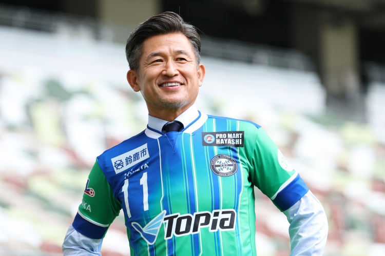 踢到退休？三浦知良：年轻20岁的长友佑都还在努力，怎能不努力？