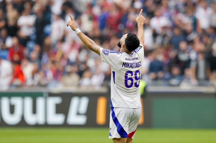 意媒：里昂决心留住米卡乌塔泽，但马蒂奇等高薪球员或将离队