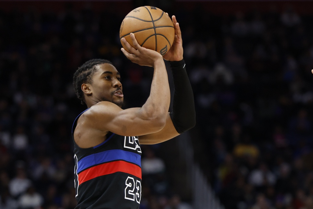 活塞GM：艾维上赛季攻防两端都非常亮眼 他现在已经做好准备了