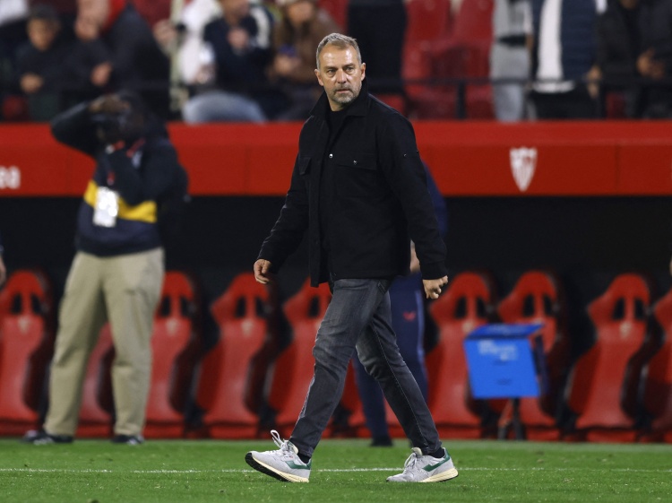 弗里克：佩德里非常出色但重要的是整体 首发阵容是深思熟虑结果