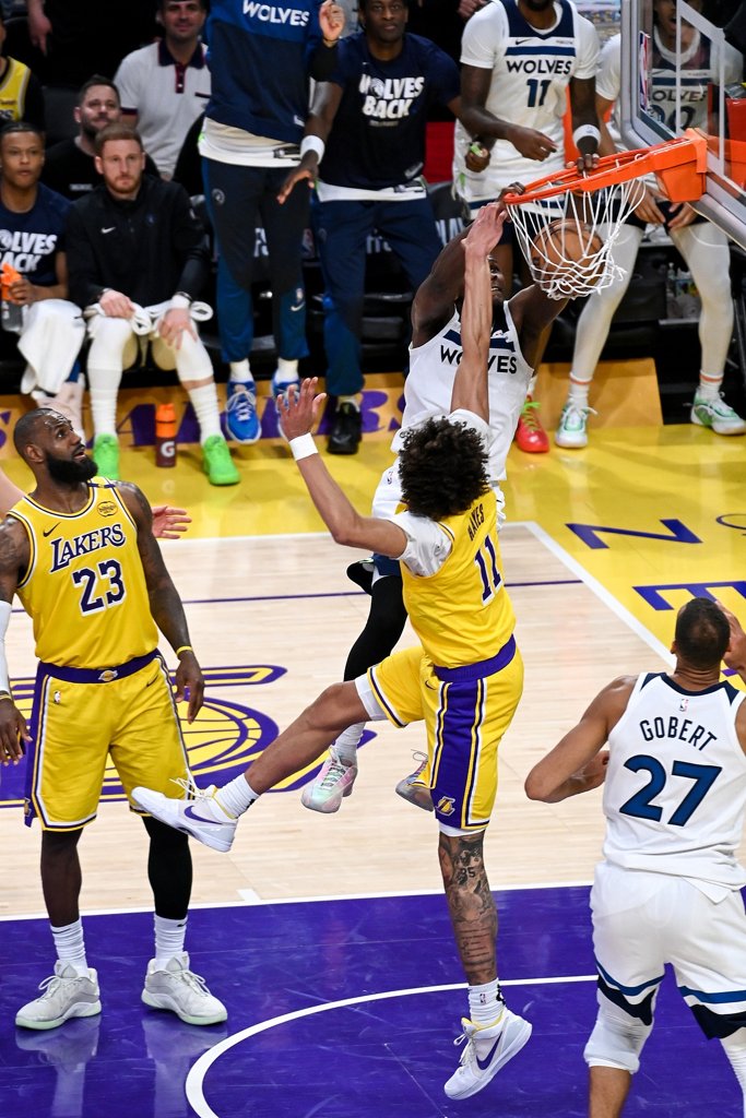 队记：海斯市场一般 湖人签他是给他&东契奇的共同经纪人一个面子