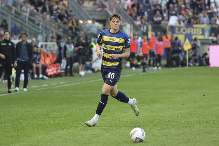 罗体：莱奥尼拒绝英超球队3500万欧报价，他承诺加盟国米