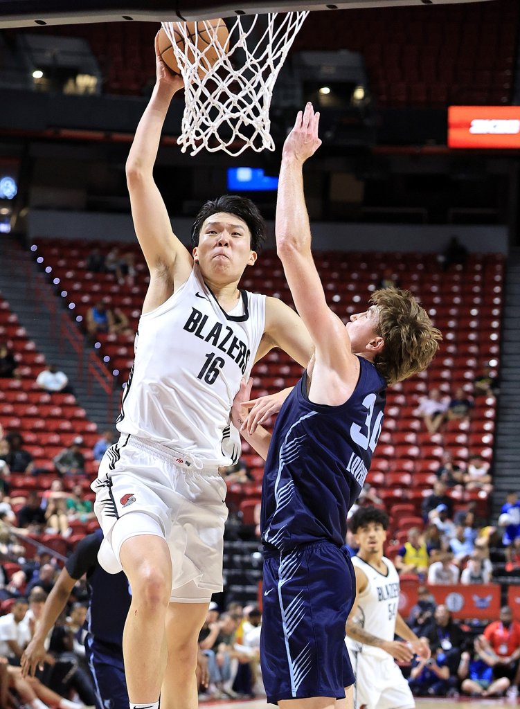 杨瀚森：我需要更多通过扣篮完成攻筐 要加强弹跳和弹速的训练