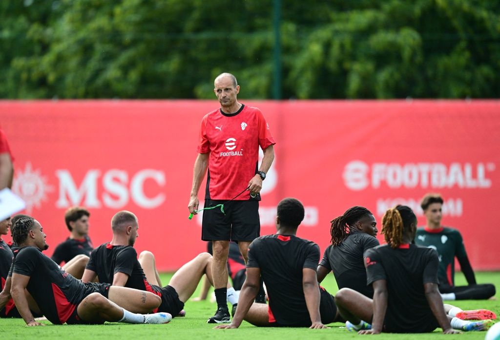 阿莱格里：莱奥担任中锋表现出众 球队逆境承受能力显著提升