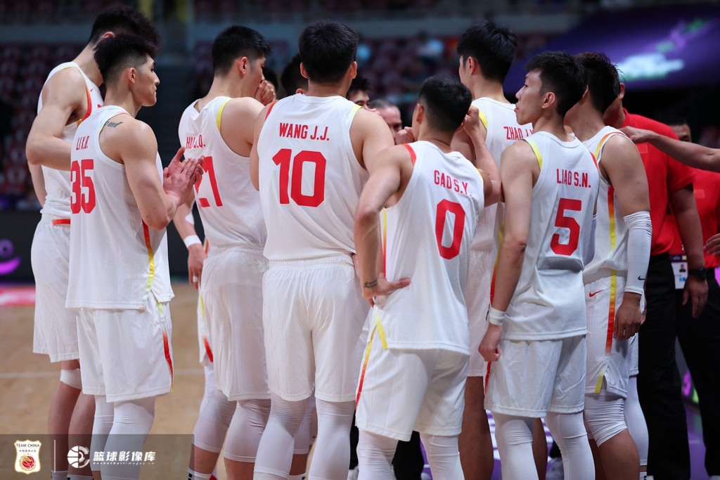 苏群：对中国男篮来说 亚洲杯这种级别 只有决赛和半决赛两场球