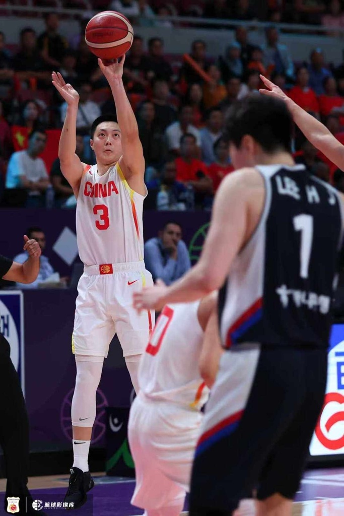 苏群：所有人都在骂胡明轩时 应该静下来想为何郭士强非要带他？