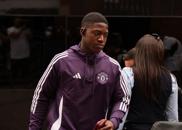 联赛至今0首发！邮报：如果阿莫林留任，梅努有可能冬窗离队